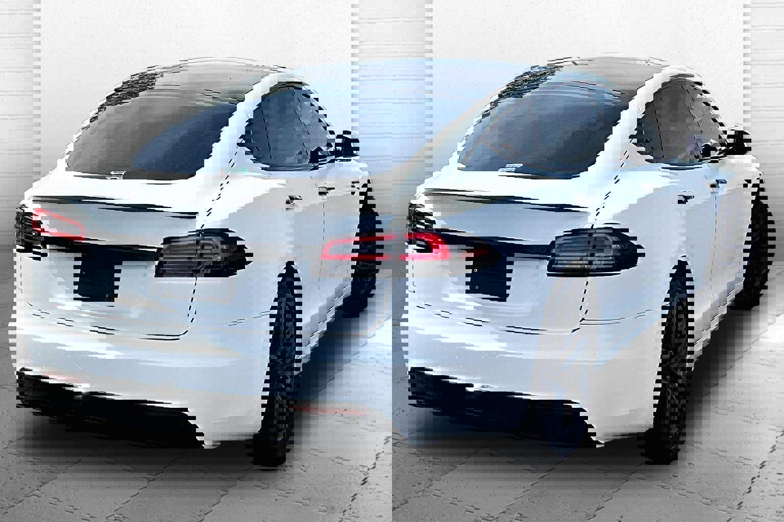 Used 2023 Tesla Model S Plaid image 11