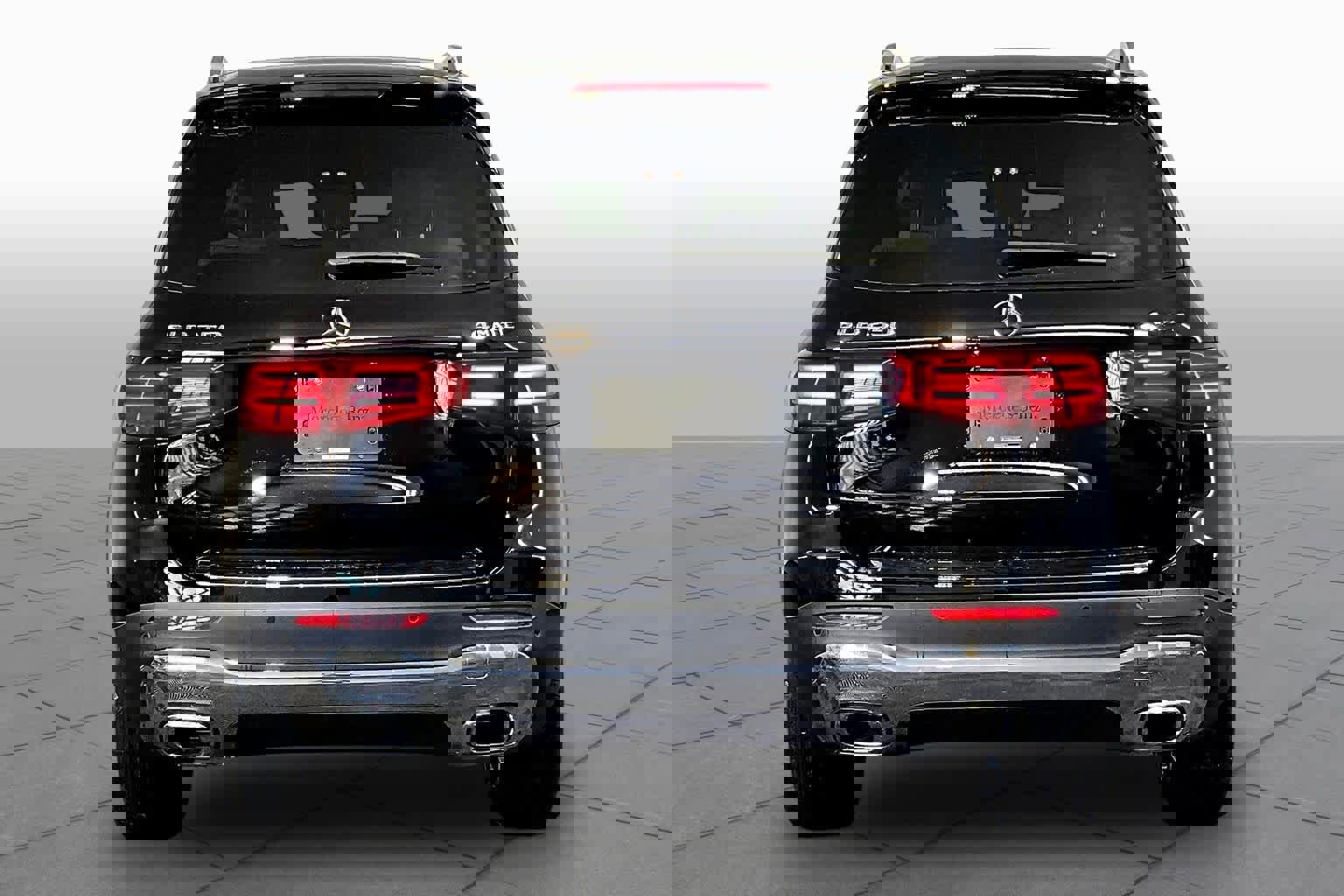 New 2026 Mercedes-Benz GLB 250 4MATIC image 4