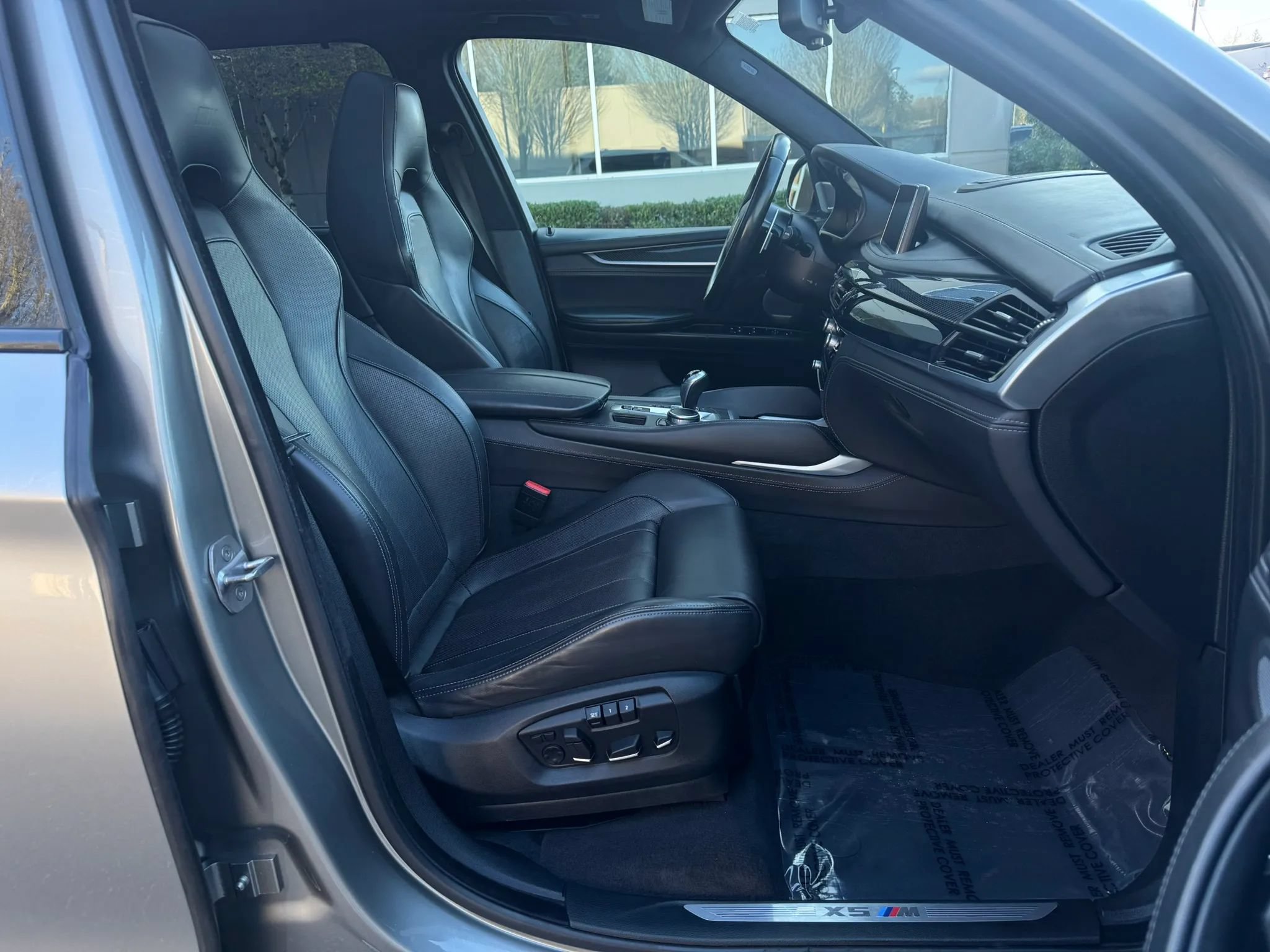 Used 2017 BMW X5 M AWD/4WD image 30