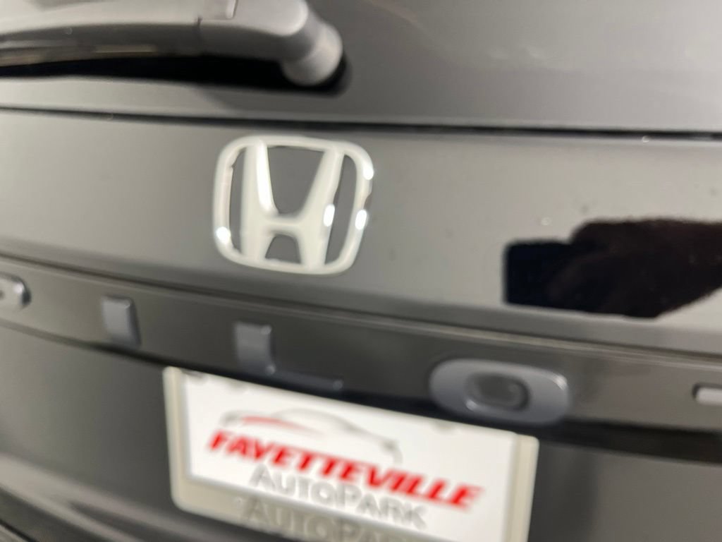 Certified 2025 Honda Pilot Sport image 16