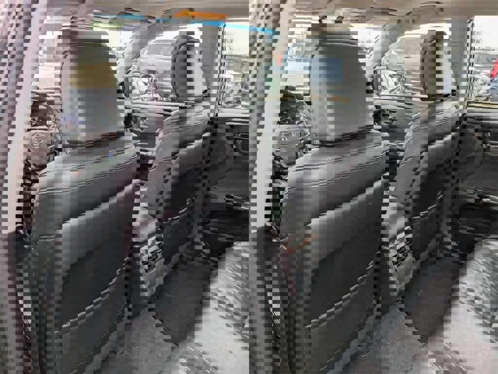 Used 2013 Toyota Avalon XLE Premium image 18