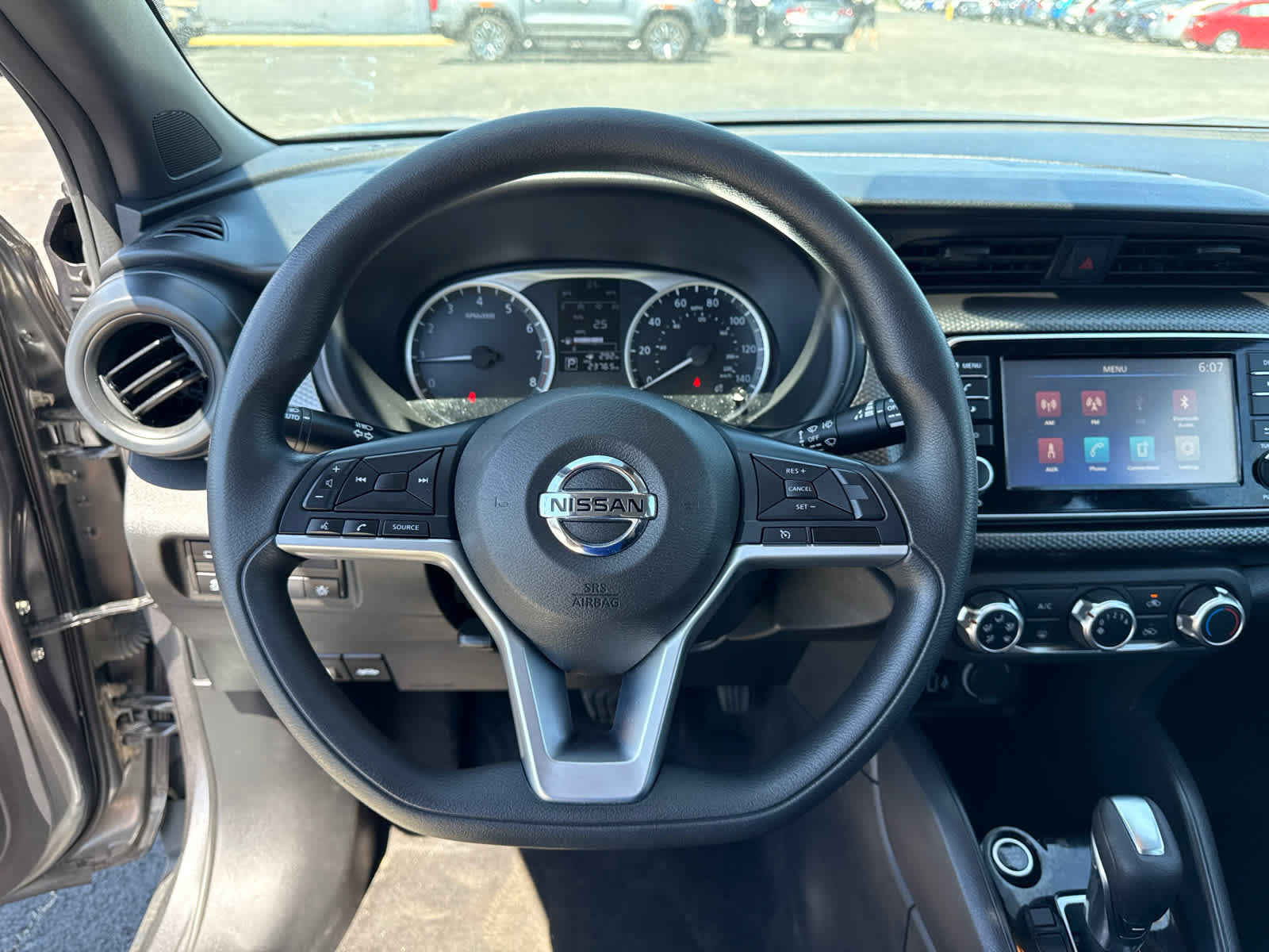 Used 2020 Nissan Kicks S FWD image 13