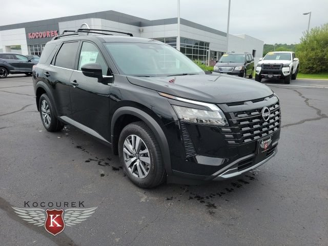 New 2026 Nissan Pathfinder SL w/ Cargo Package AWD/4WD image 3