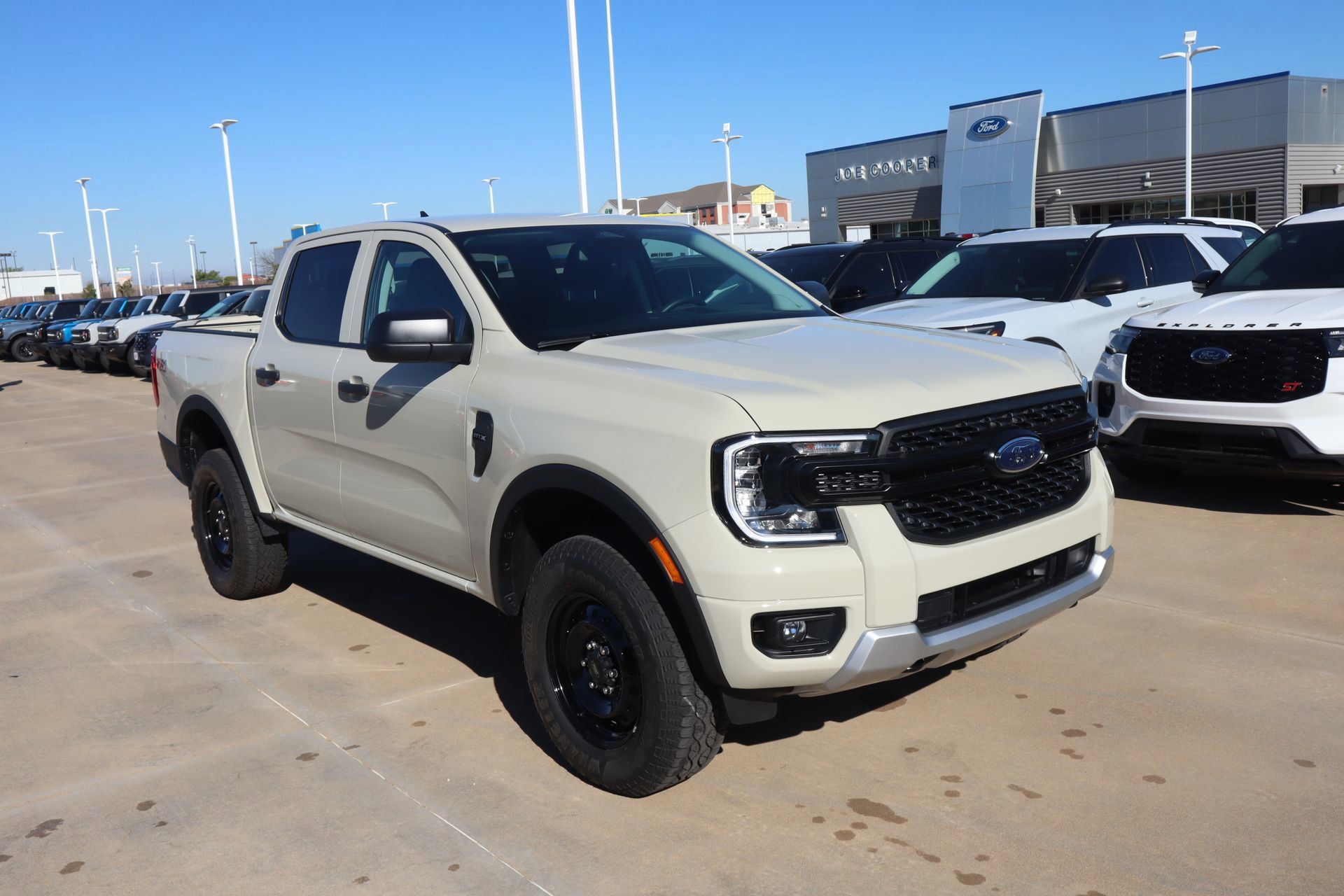 New 2026 Ford Ranger XL w/ FX4 Off-Road Package AWD/4WD image 1