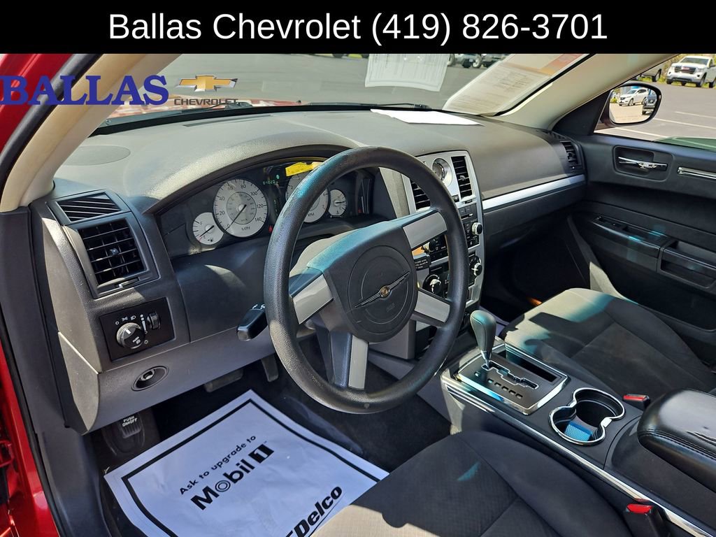 Used 2010 Chrysler 300 Touring Plus RWD image 10