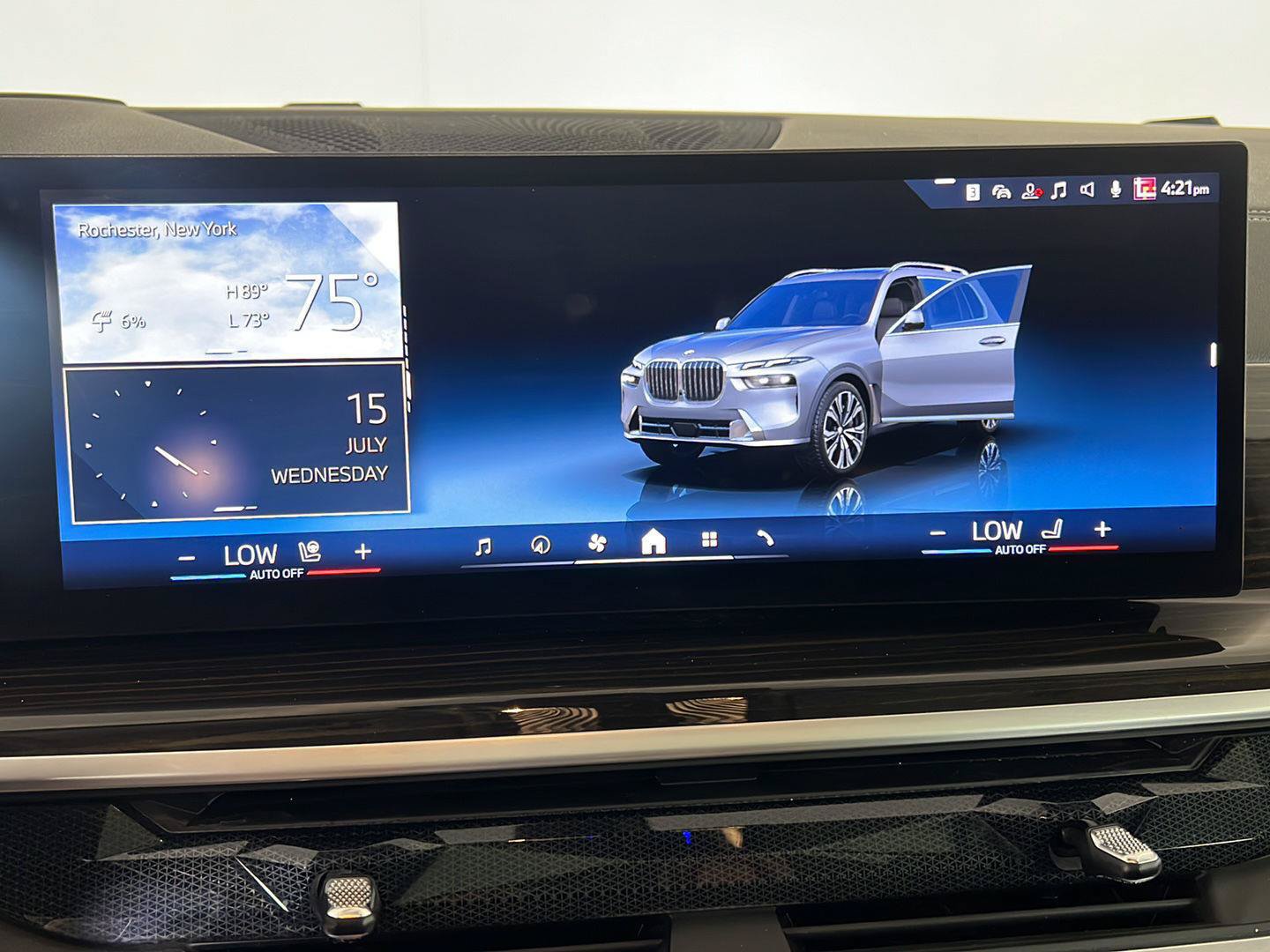 Used 2024 BMW X7 xDrive40i w/ Premium Package AWD/4WD image 6