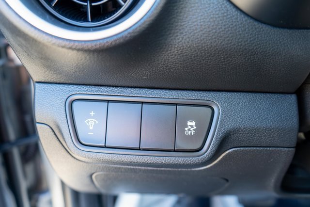 Used 2023 Kia Forte LXS image 17