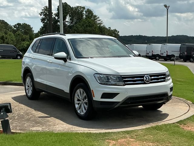 Used 2019 Volkswagen Tiguan SE w/ Panoramic Sunroof Package FWD image 9
