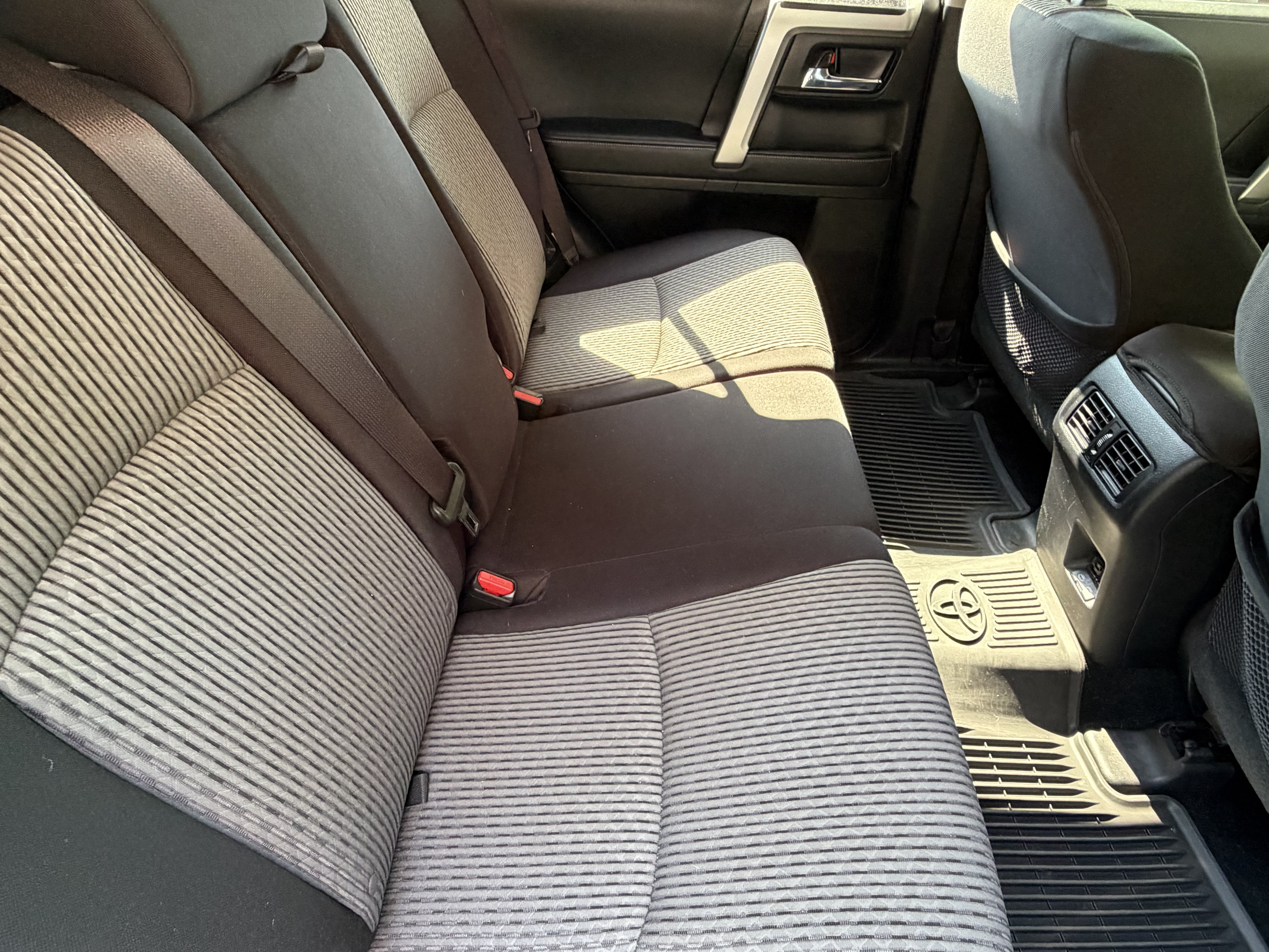 Used 2023 Toyota 4Runner SR5 AWD/4WD image 42