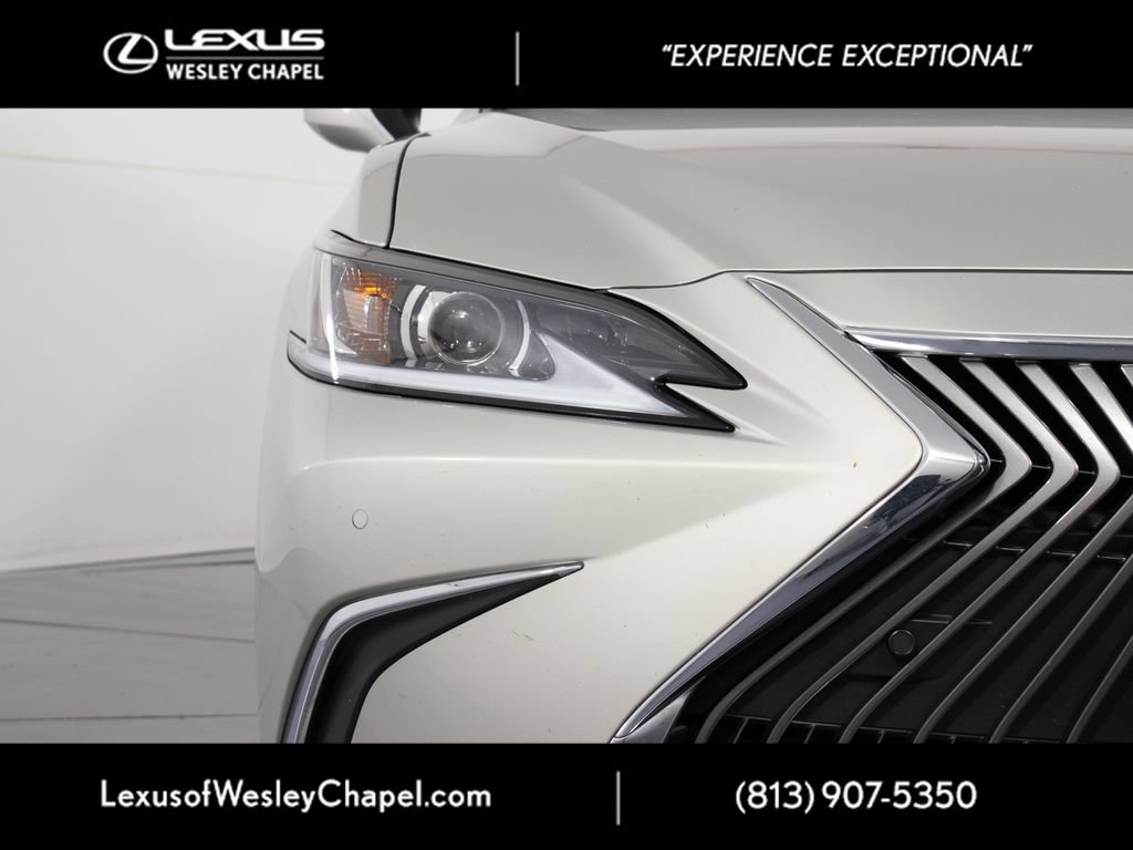 Used 2020 Lexus ES 300h w/ Premium Package FWD image 11