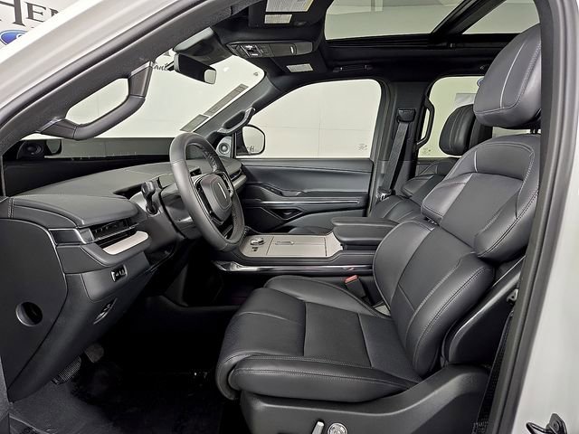 New 2025 Lincoln Navigator Reserve w/ Jet Appearance Package AWD/4WD image 14