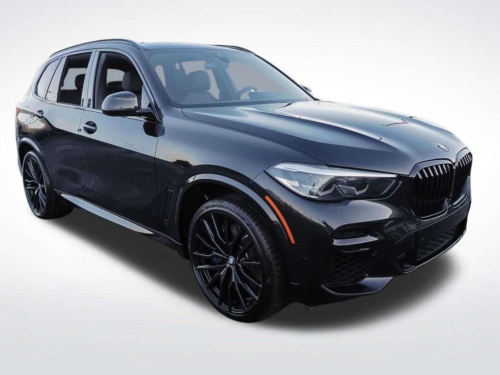 Used 2023 BMW X5 M50i w/ Dynamic Handling Package image 3