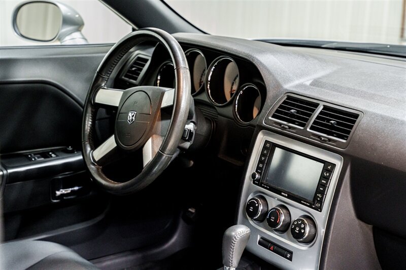 Used 2010 Dodge Challenger SE RWD image 21