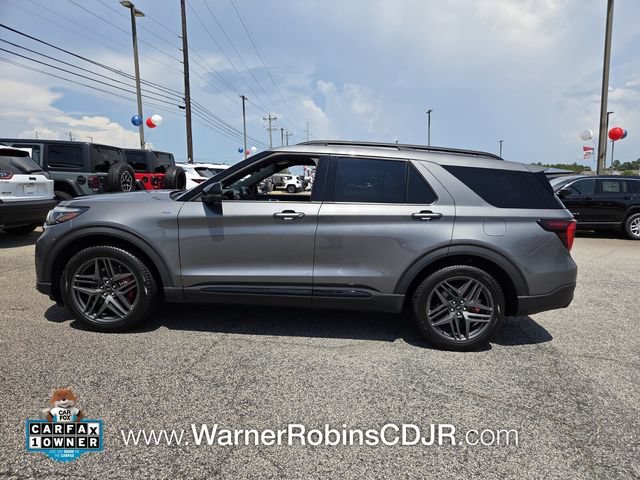 Used 2025 Ford Explorer ST-Line w/ Premium Package RWD image 4