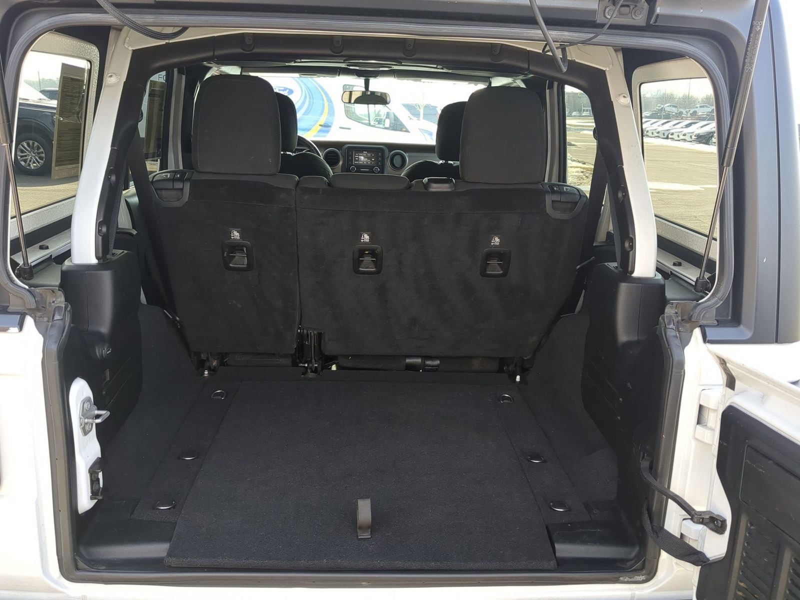 Used 2018 Jeep Wrangler Unlimited Sport S AWD/4WD image 37