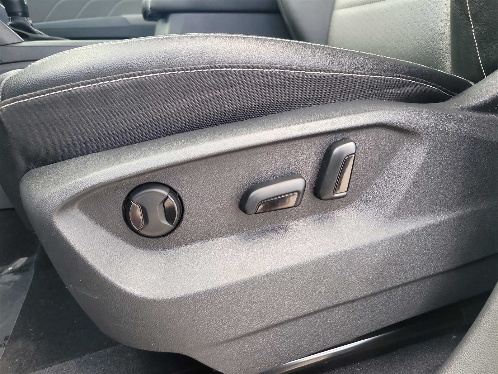 Used 2021 Volkswagen Atlas SE image 20