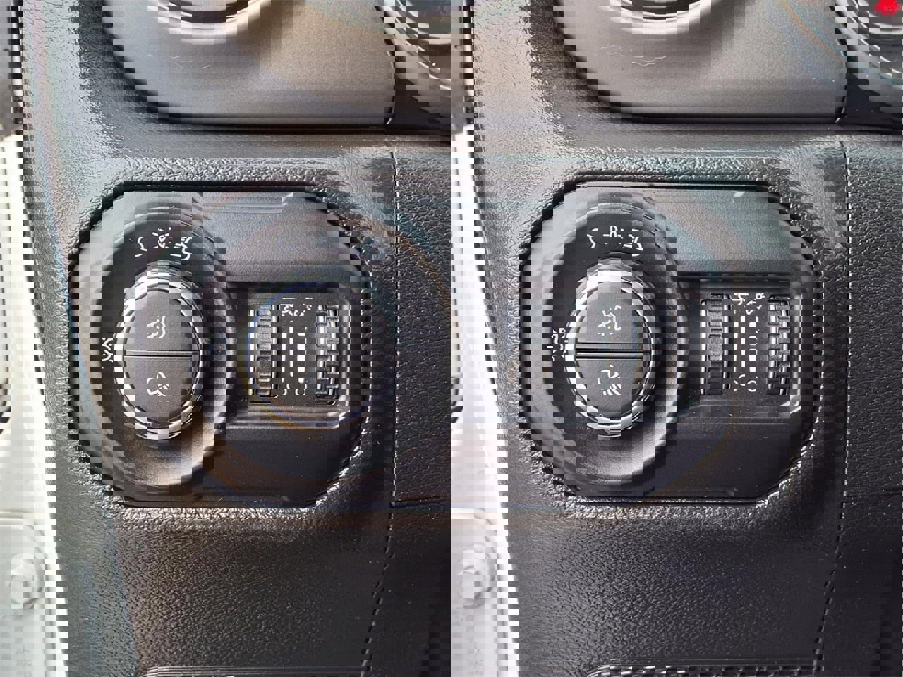 Used 2022 Jeep Gladiator Sport image 14