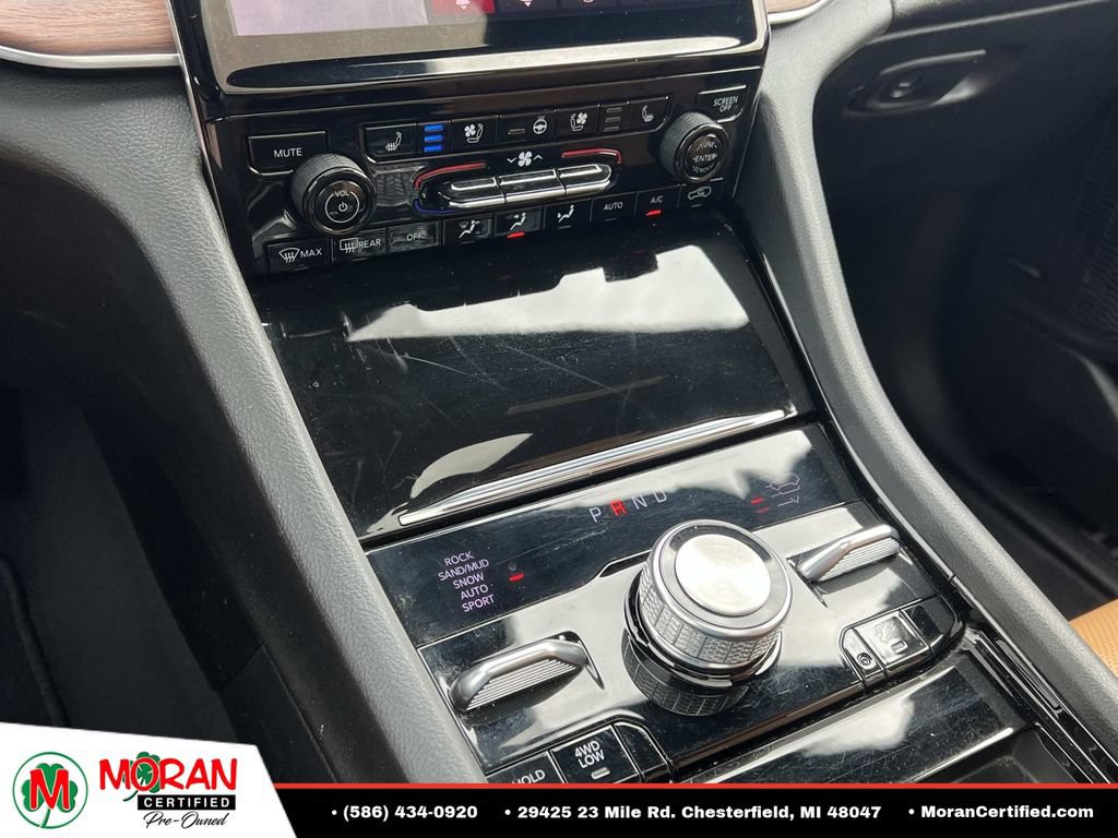 Used 2023 Jeep Grand Cherokee L Summit w/ Rear Seat Video Group I AWD/4WD image 29