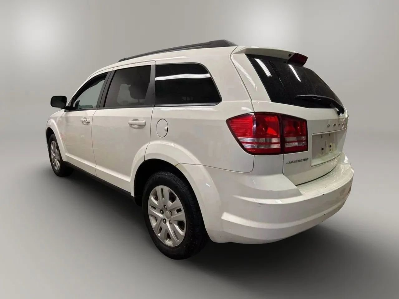 Used 2016 Dodge Journey SE w/ Flexible Seating Group image 3