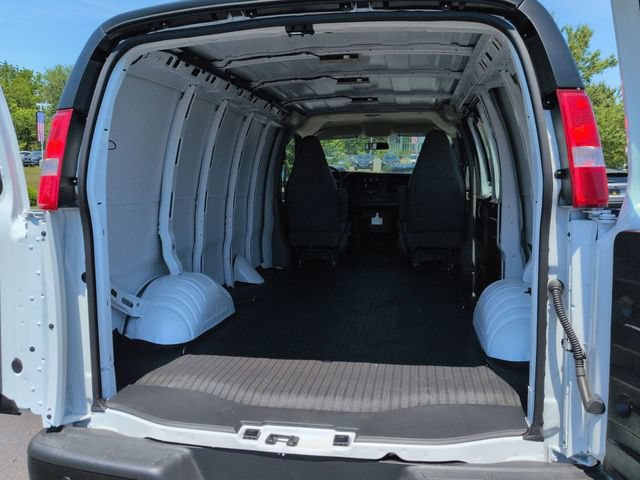 New 2025 Chevrolet Express 2500 RWD image 24