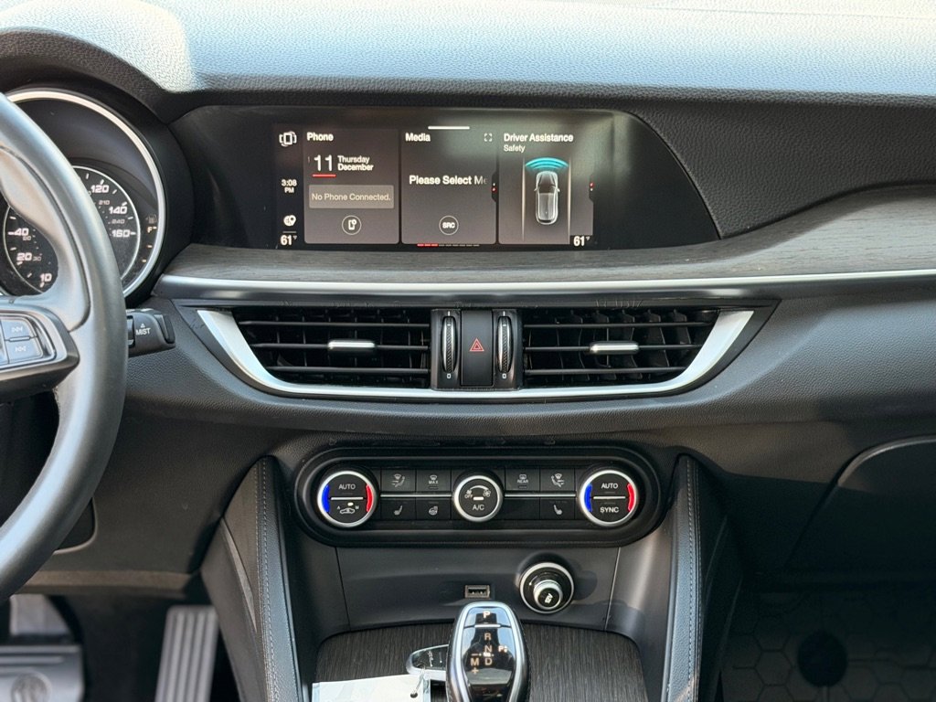 Used 2021 Alfa Romeo Stelvio Ti image 16