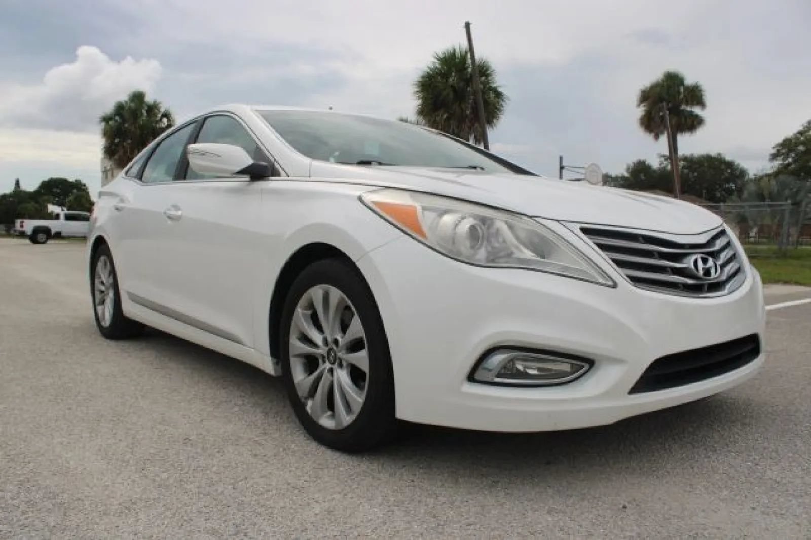 Used 2013 Hyundai Azera FWD image 21
