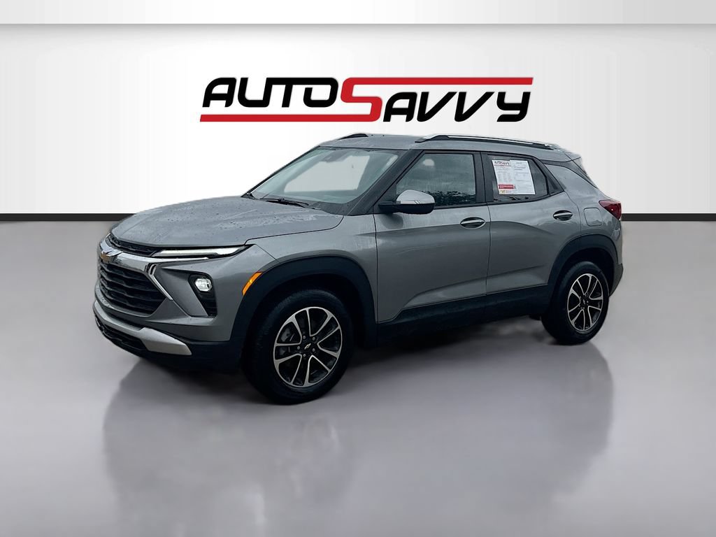 Used 2025 Chevrolet TrailBlazer LT FWD image 3