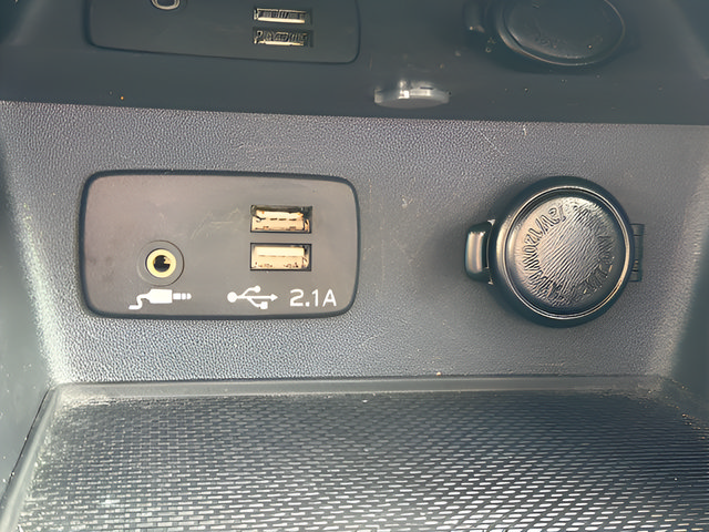 Used 2024 Subaru Forester Premium AWD/4WD image 6