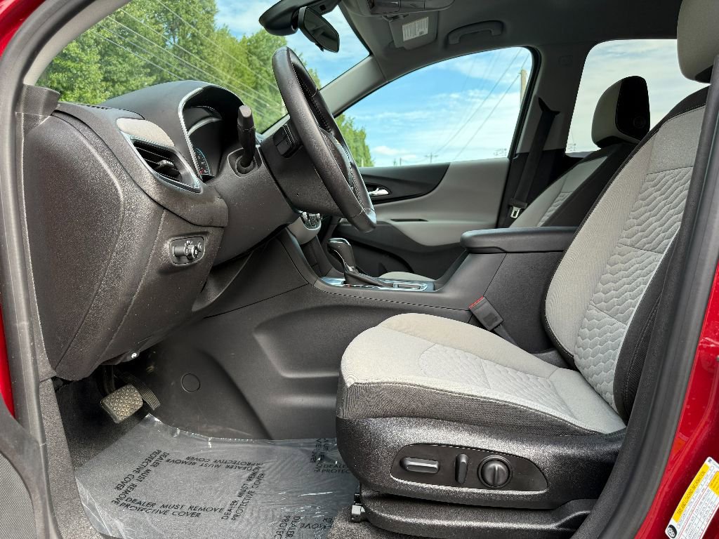 Used 2020 Chevrolet Equinox LT image 19