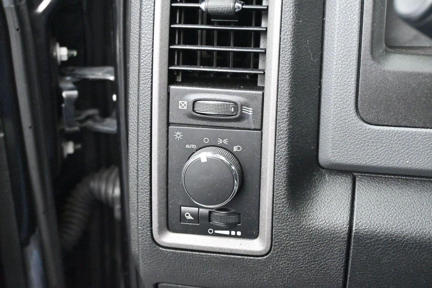 Used 2018 RAM 1500 Tradesman w/ Popular Equipment Group RWD image 26