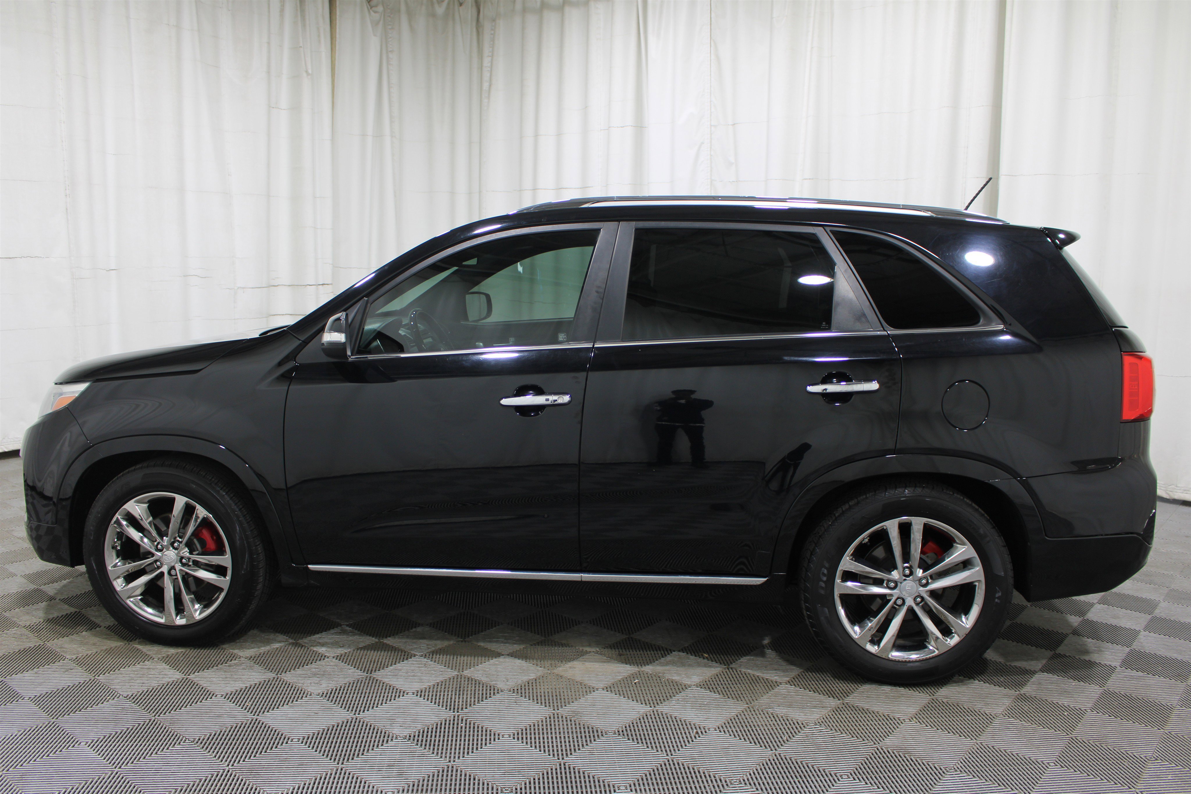 Used 2014 Kia Sorento SX w/ 3rd Row Package image 40