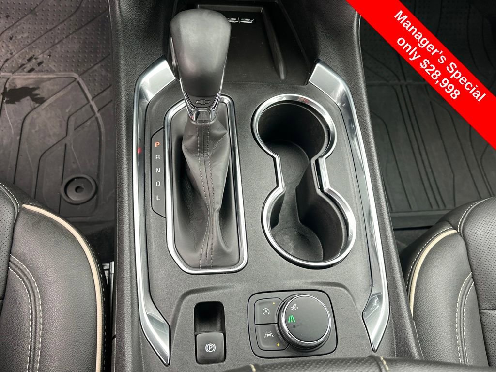 Used 2023 Chevrolet Traverse Premier image 23