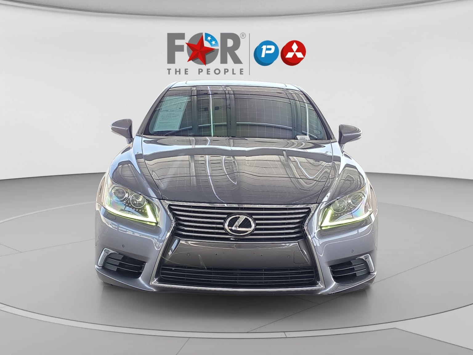 Used 2014 Lexus LS 460 w/ Comfort Package RWD image 2