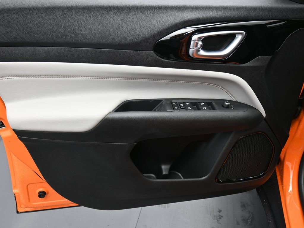 New 2026 Jeep Compass Limited image 9