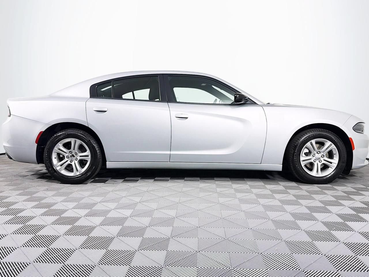 Used 2023 Dodge Charger SXT RWD image 26