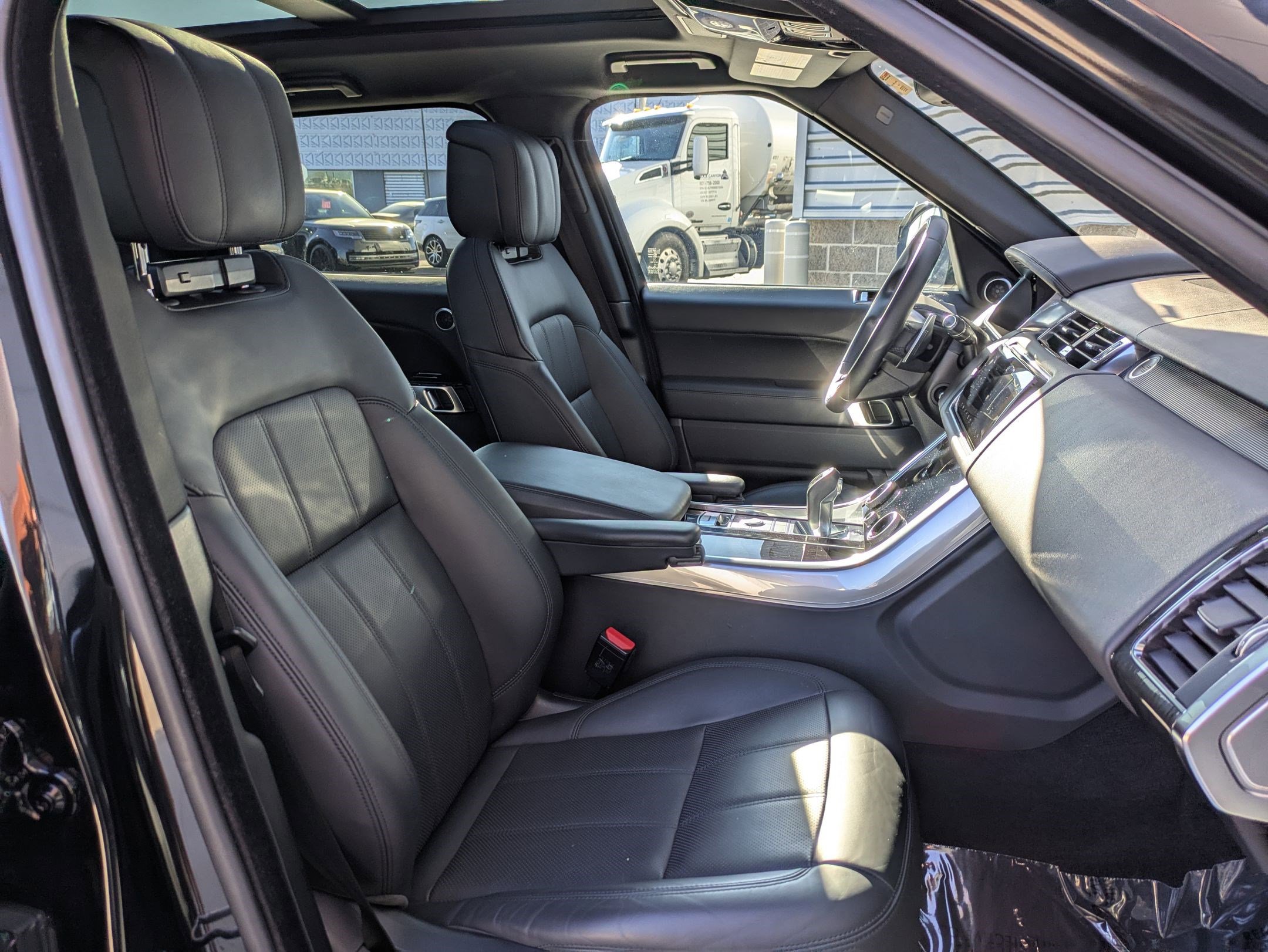 Used 2021 Land Rover Range Rover Sport HSE Silver Edition image 31