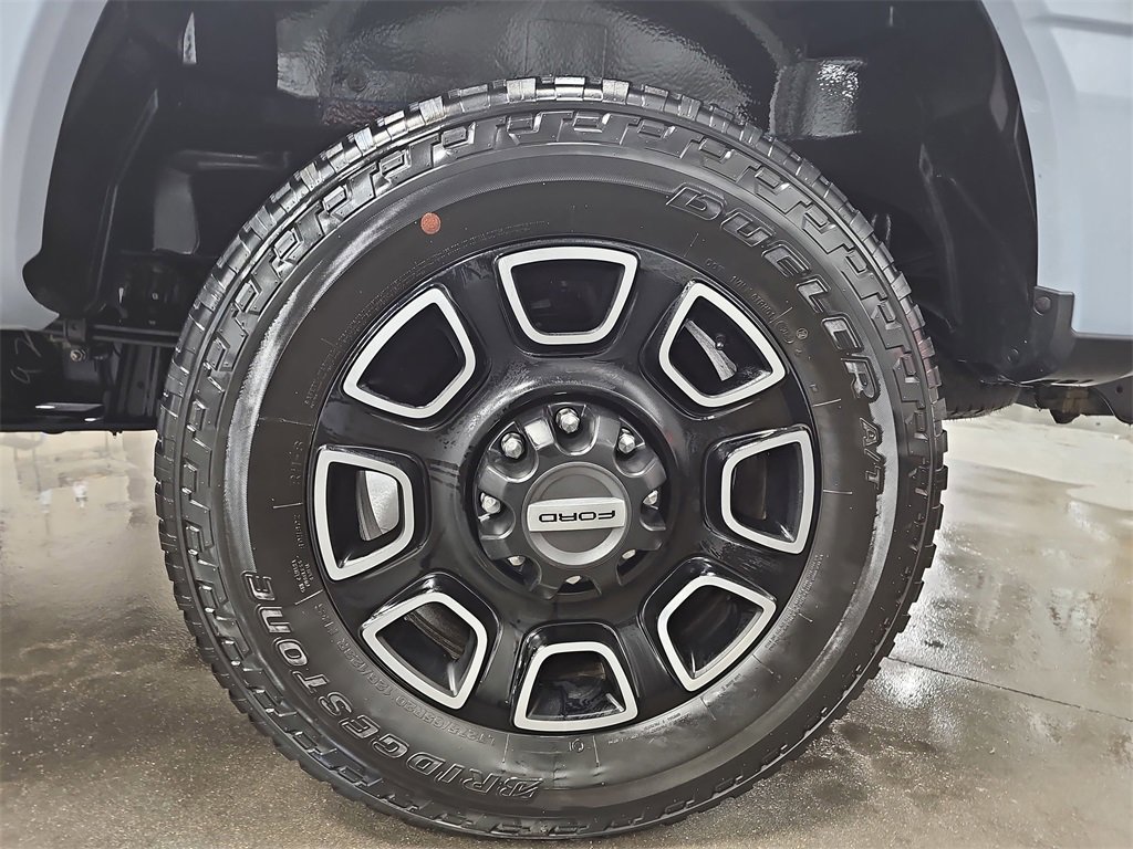 Used 2024 Ford F250 Platinum w/ FX4 Off-Road Package image 32