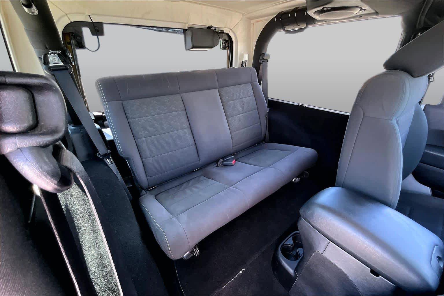 Used 2012 Jeep Wrangler Sahara w/ Connectivity Group AWD/4WD image 17