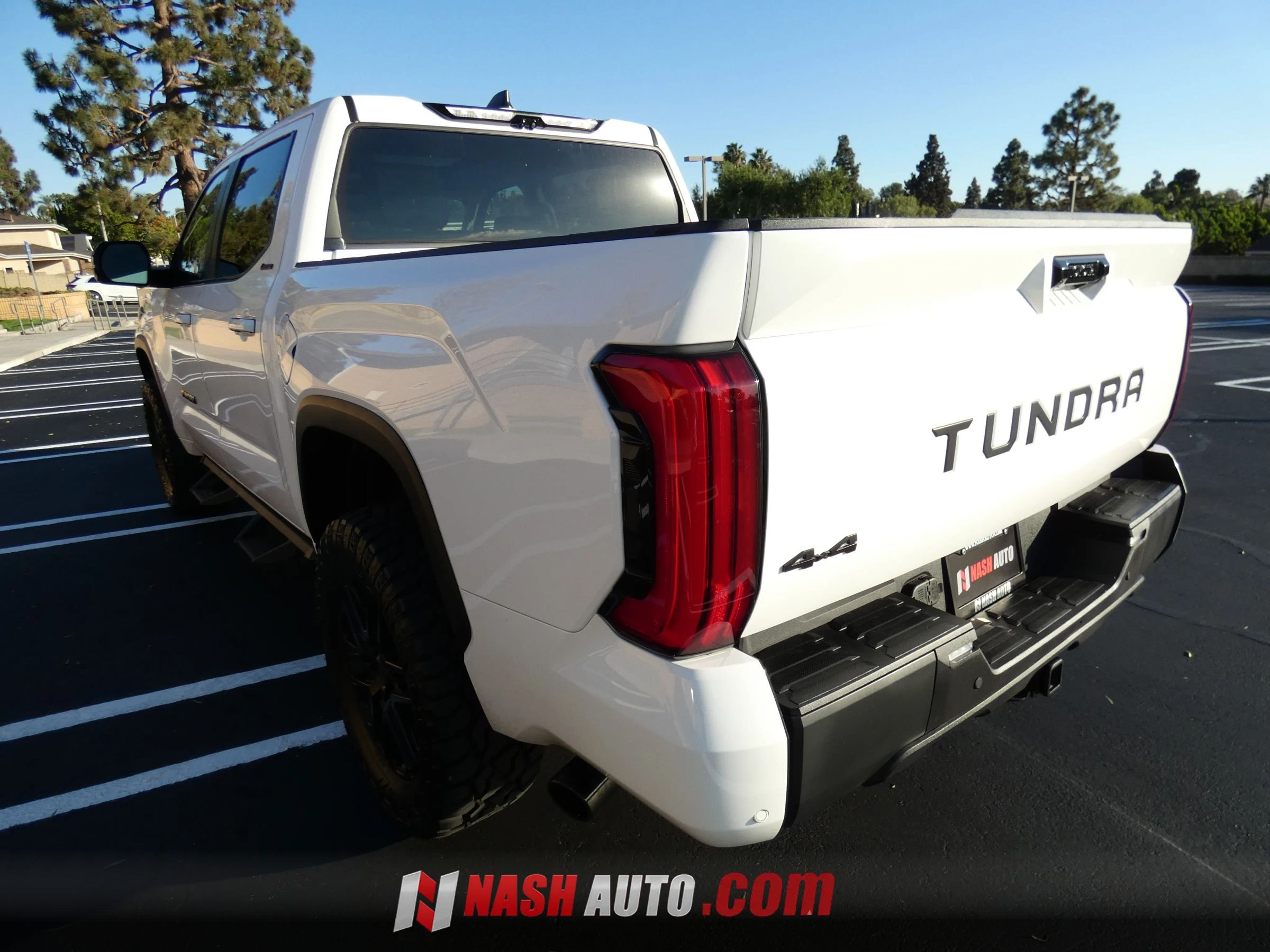 Used 2024 Toyota Tundra Limited AWD/4WD image 12