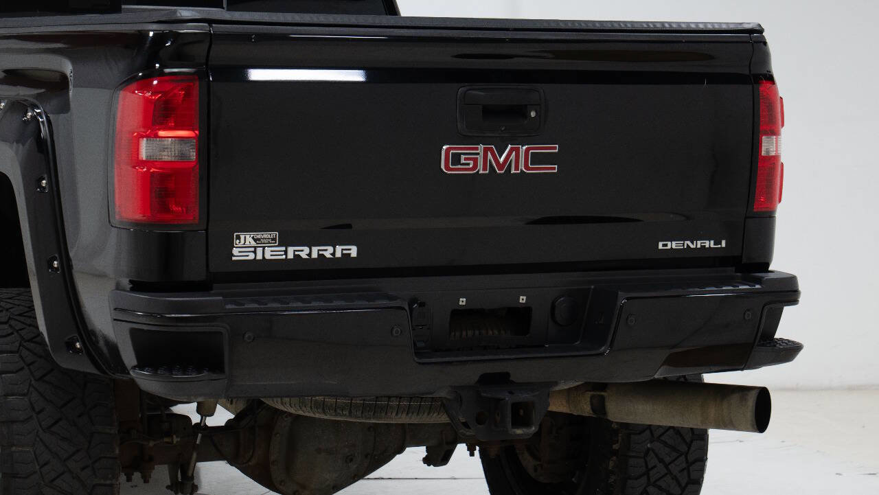 Used 2016 GMC Sierra 2500 Denali w/ Duramax Plus Package AWD/4WD image 13