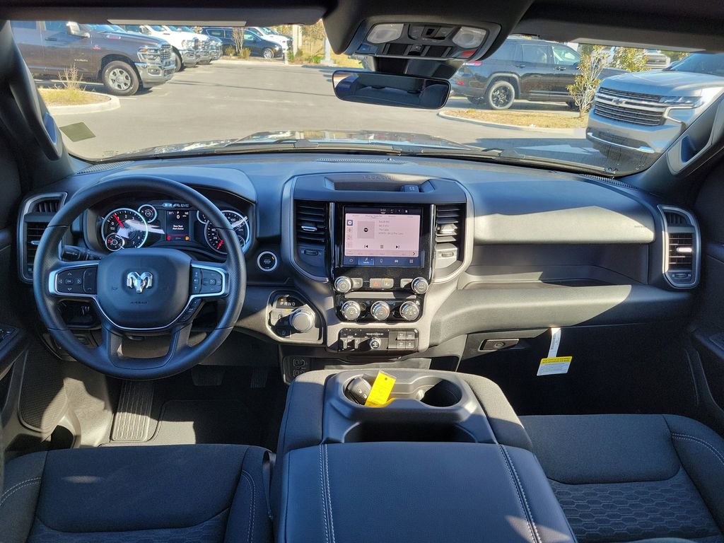 New 2026 RAM 1500 Express AWD/4WD image 22
