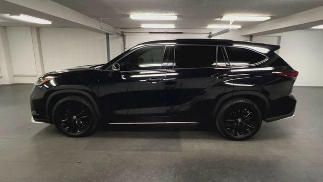 Used 2024 Toyota Highlander XSE AWD/4WD image 5