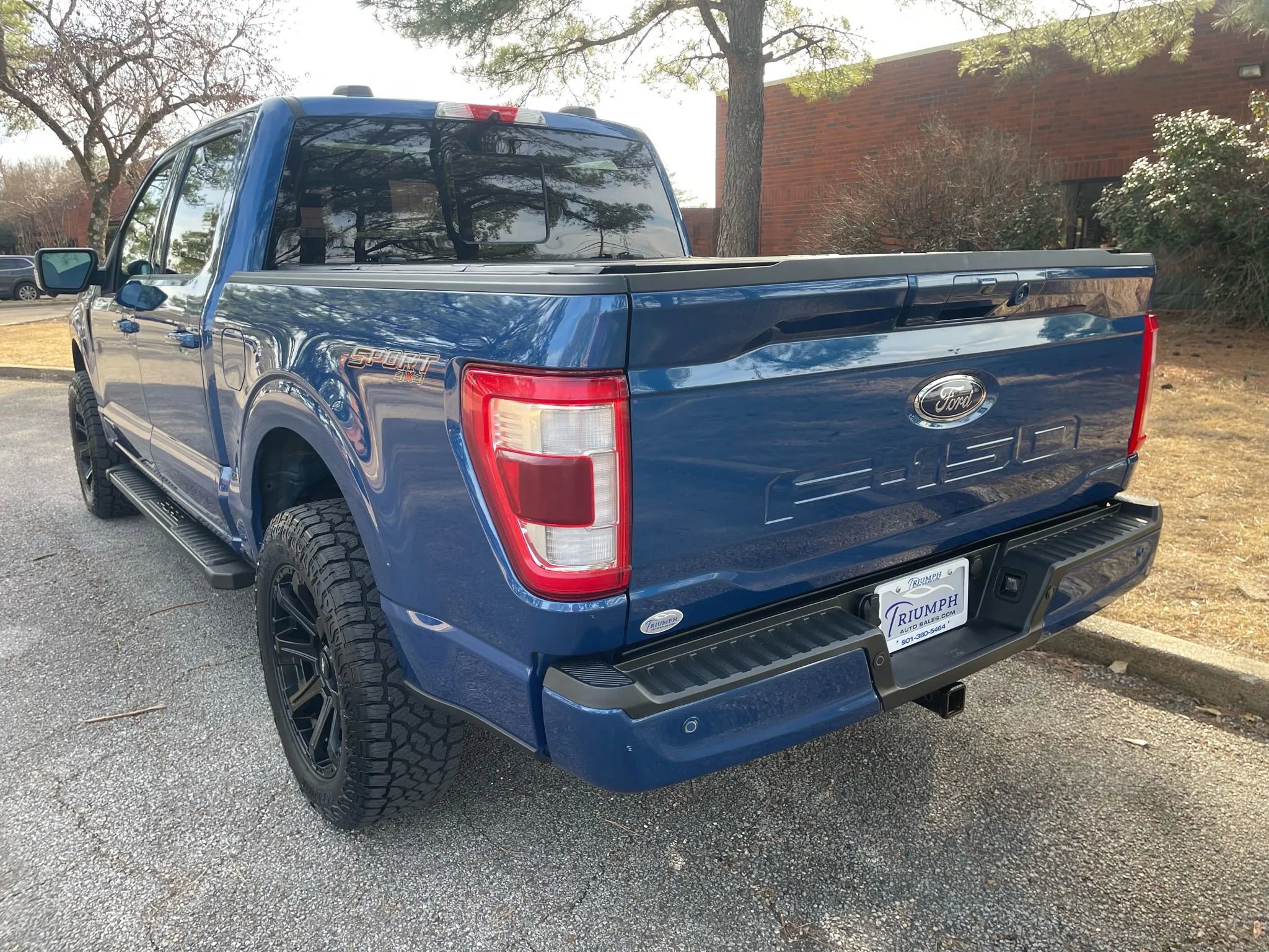 Used 2022 Ford F150 Lariat w/ Equipment Group 502A High image 3