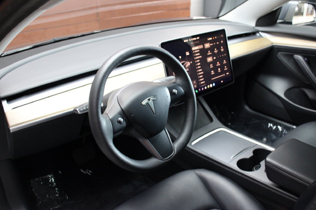 Used 2023 Tesla Model 3 Standard Range RWD image 11
