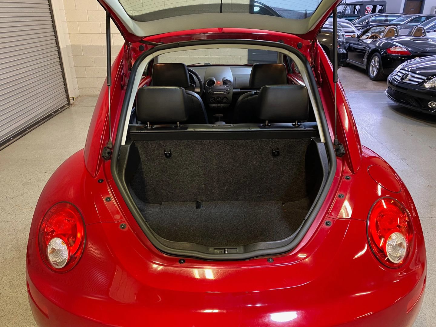 Used 2007 Volkswagen Beetle Coupe w/ Package 1 image 37