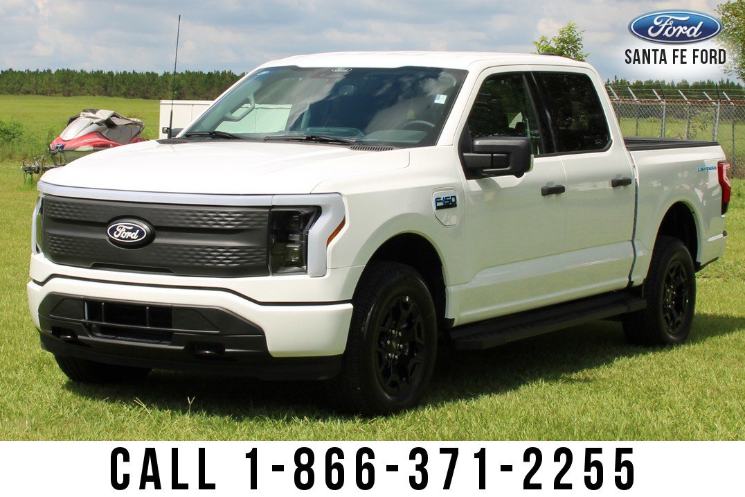 New 2025 Ford F150 Lightning XLT image 4