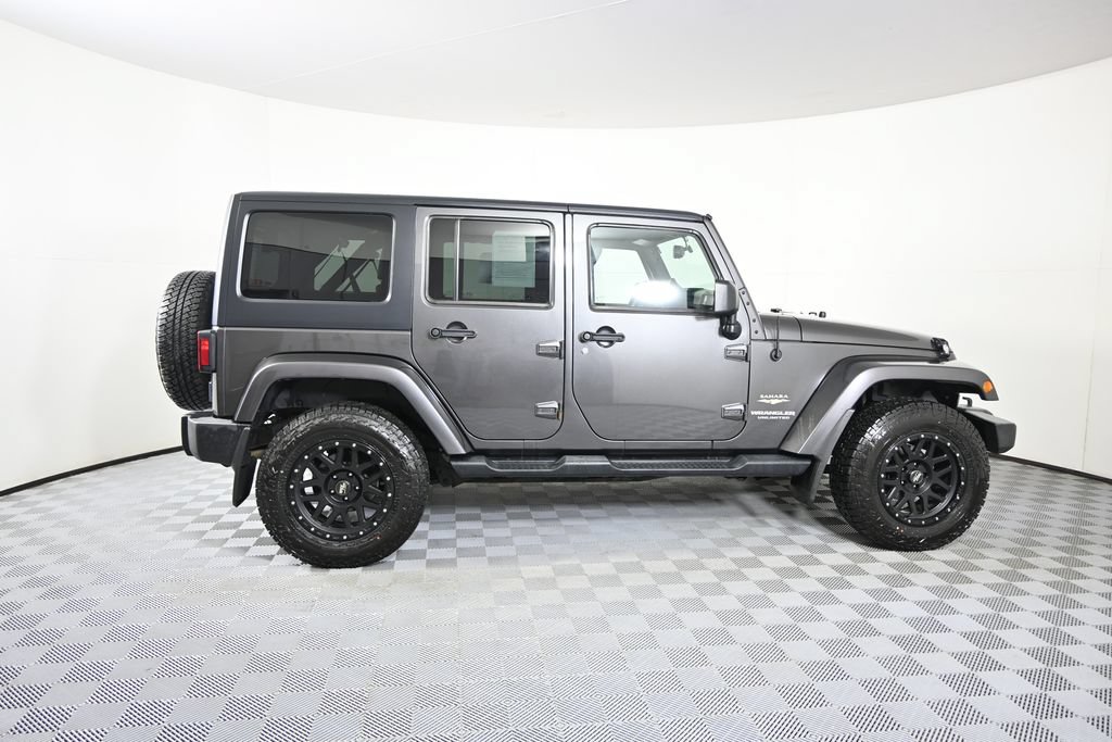 Used 2014 Jeep Wrangler Unlimited Sahara w/ Connectivity Group AWD/4WD image 7