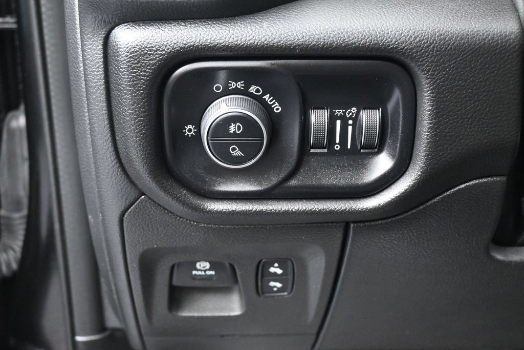 Used 2023 RAM 1500 Laramie RWD image 16