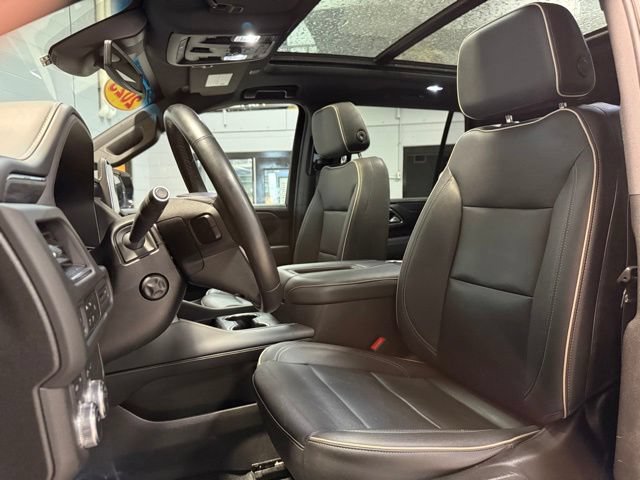 Used 2023 GMC Yukon SLT w/ SLT Premium Package AWD/4WD image 9