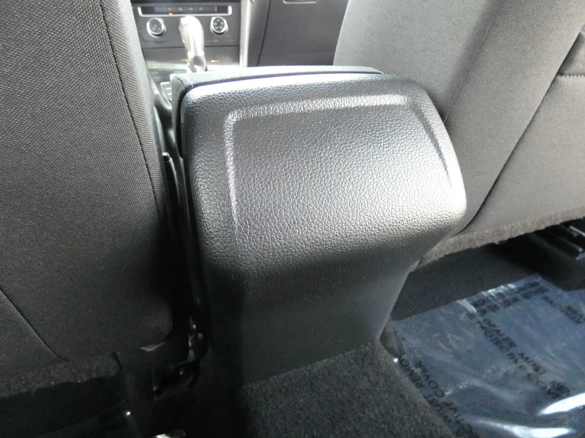 Used 2018 Volkswagen Golf S image 50